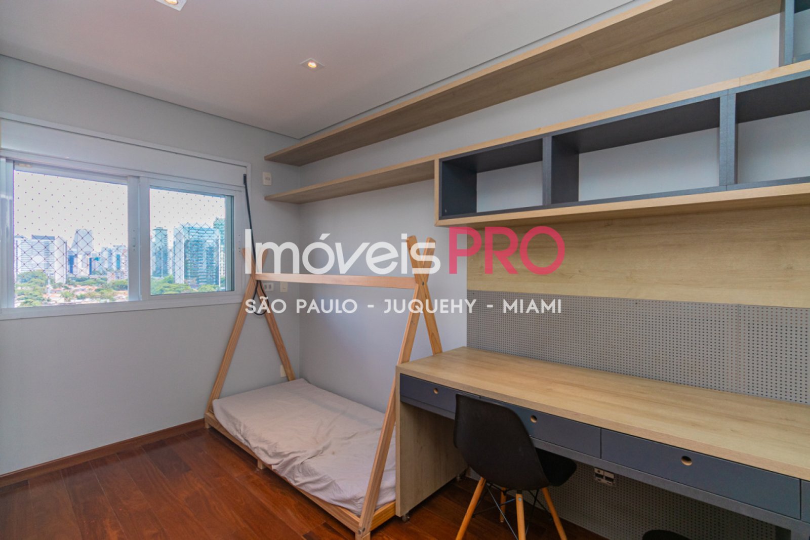 Foto :: https://assets.imoveispro.com.br/thumb/IP38097/apartamento-venda-brooklin_IP38097_29_1920x1080.jpg?