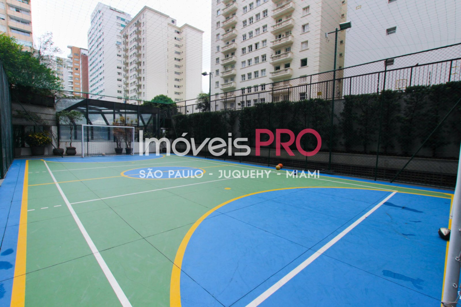 Foto :: https://assets.imoveispro.com.br/thumb/IP38099/apartamento-venda-itaim-bibi_IP38099_35_1920x1080.jpg?