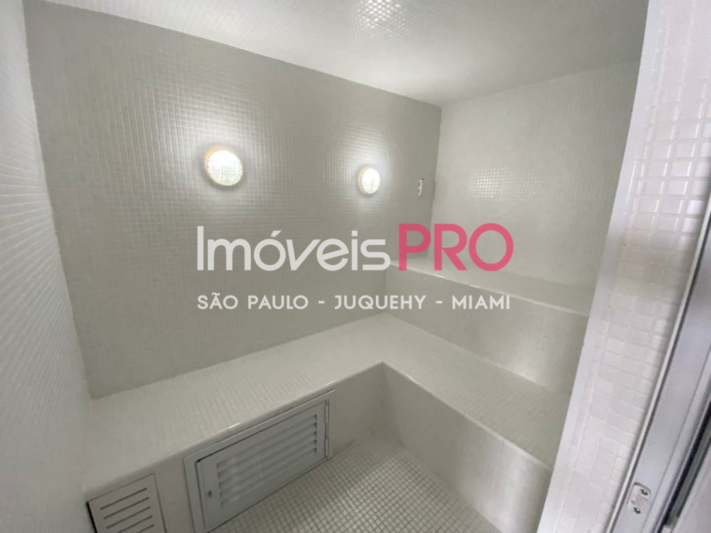 Foto :: https://assets.imoveispro.com.br/thumb/IP38105/apartamento-venda-moema-indios_IP38105_23_1920x1080.jpg?