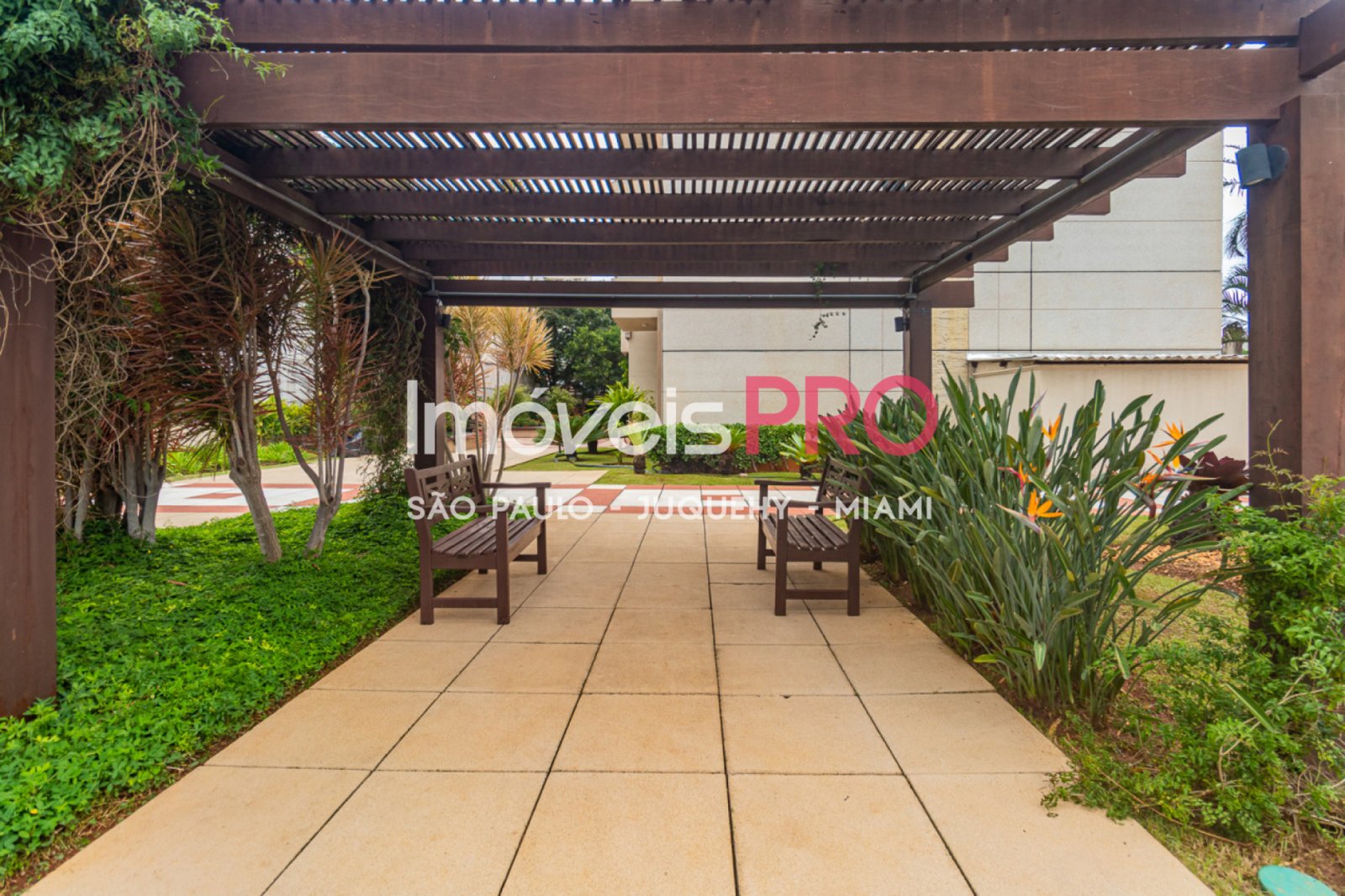 Foto :: https://assets.imoveispro.com.br/thumb/IP38109/apartamento-venda-campo-belo_IP38109_35_1920x1080.jpg?