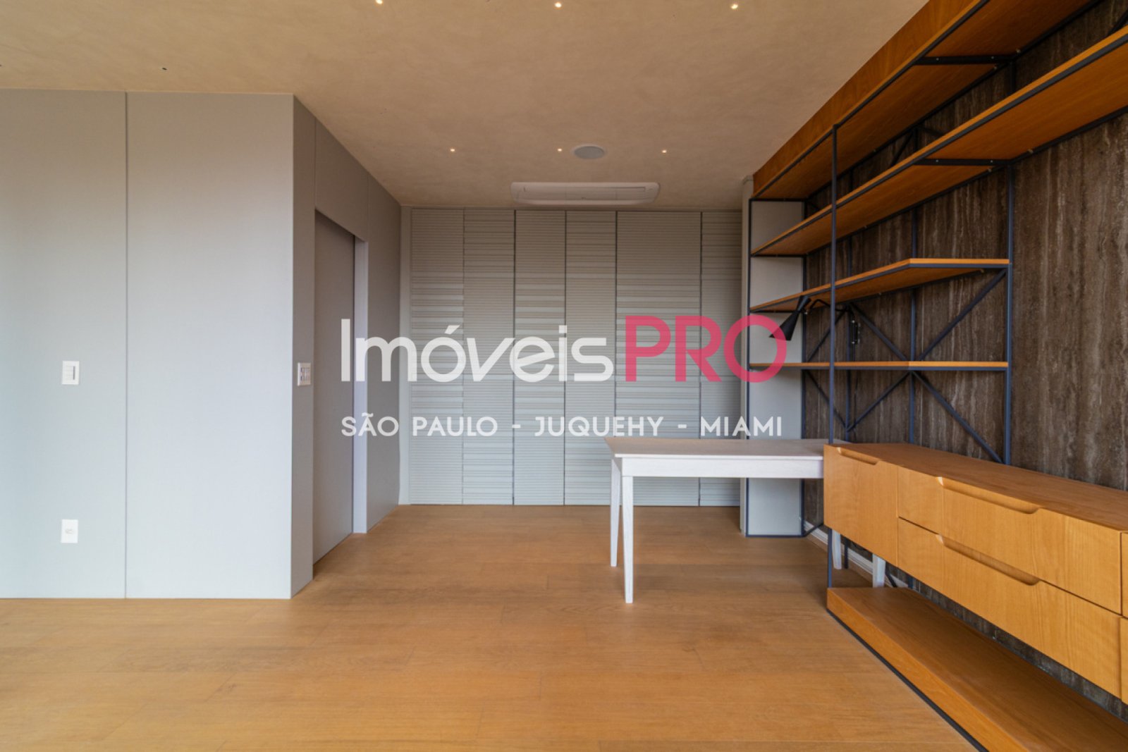 Foto :: https://assets.imoveispro.com.br/thumb/IP38113/apartamento-aluguel-pinheiros_IP38113_23_1920x1080.jpg?