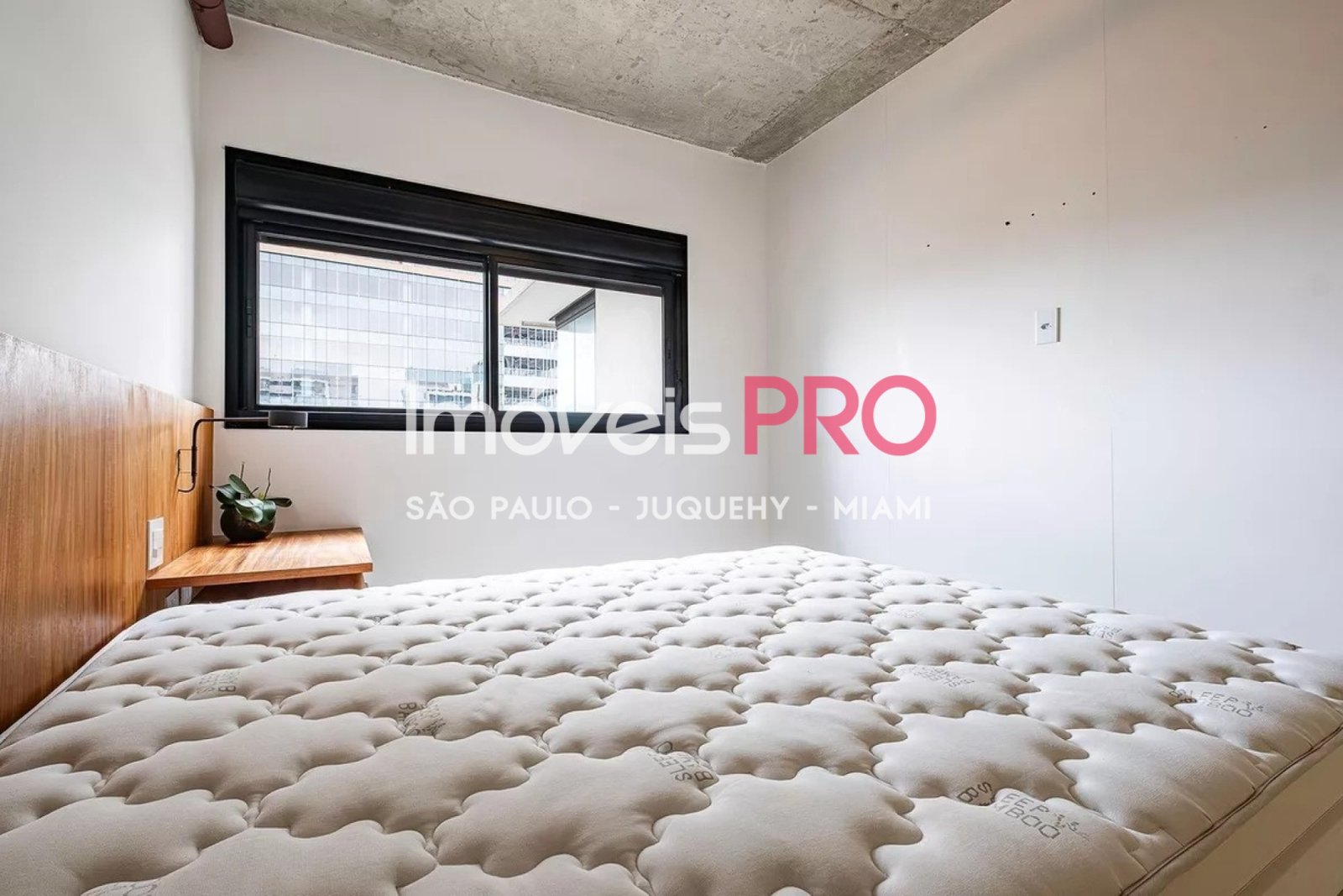 Foto :: https://assets.imoveispro.com.br/thumb/IP38116/apartamento-venda-pinheiros_IP38116_11_1920x1080.jpg?