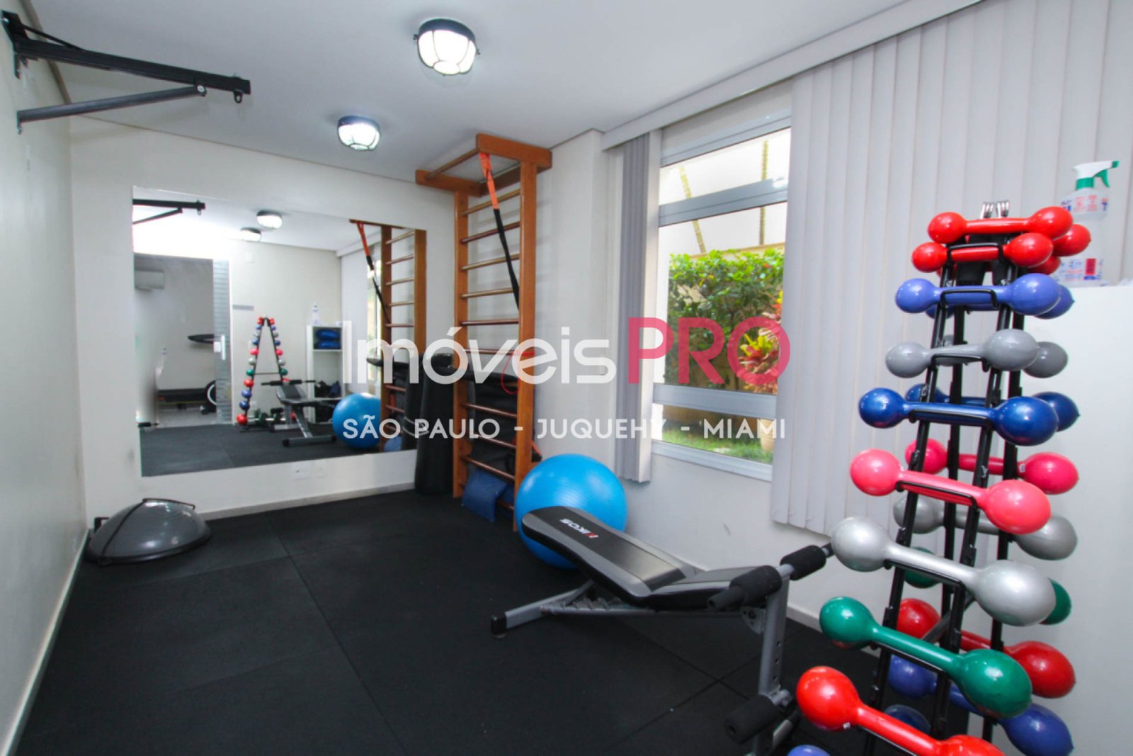 Foto :: https://assets.imoveispro.com.br/thumb/IP38117/apartamento-venda-moema-passaros_IP38117_41_1920x1080.jpg?