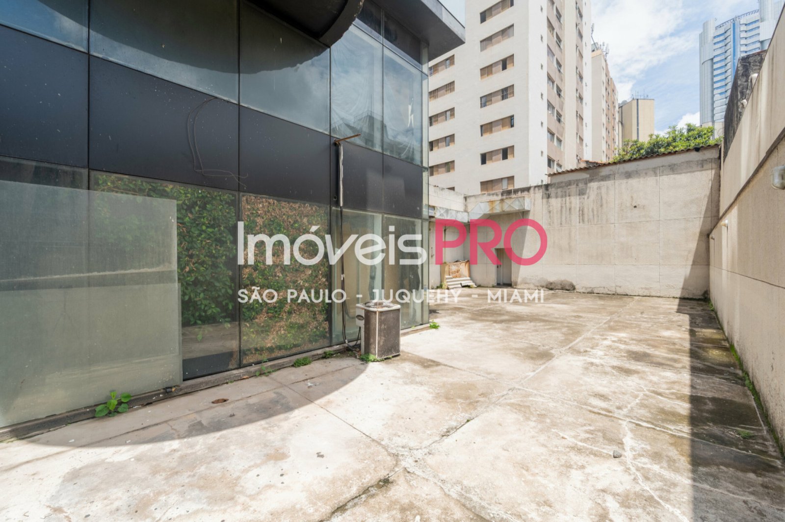 Foto :: https://assets.imoveispro.com.br/thumb/IP38141/loja-venda-brooklin_IP38141_17_1920x1080.jpg?