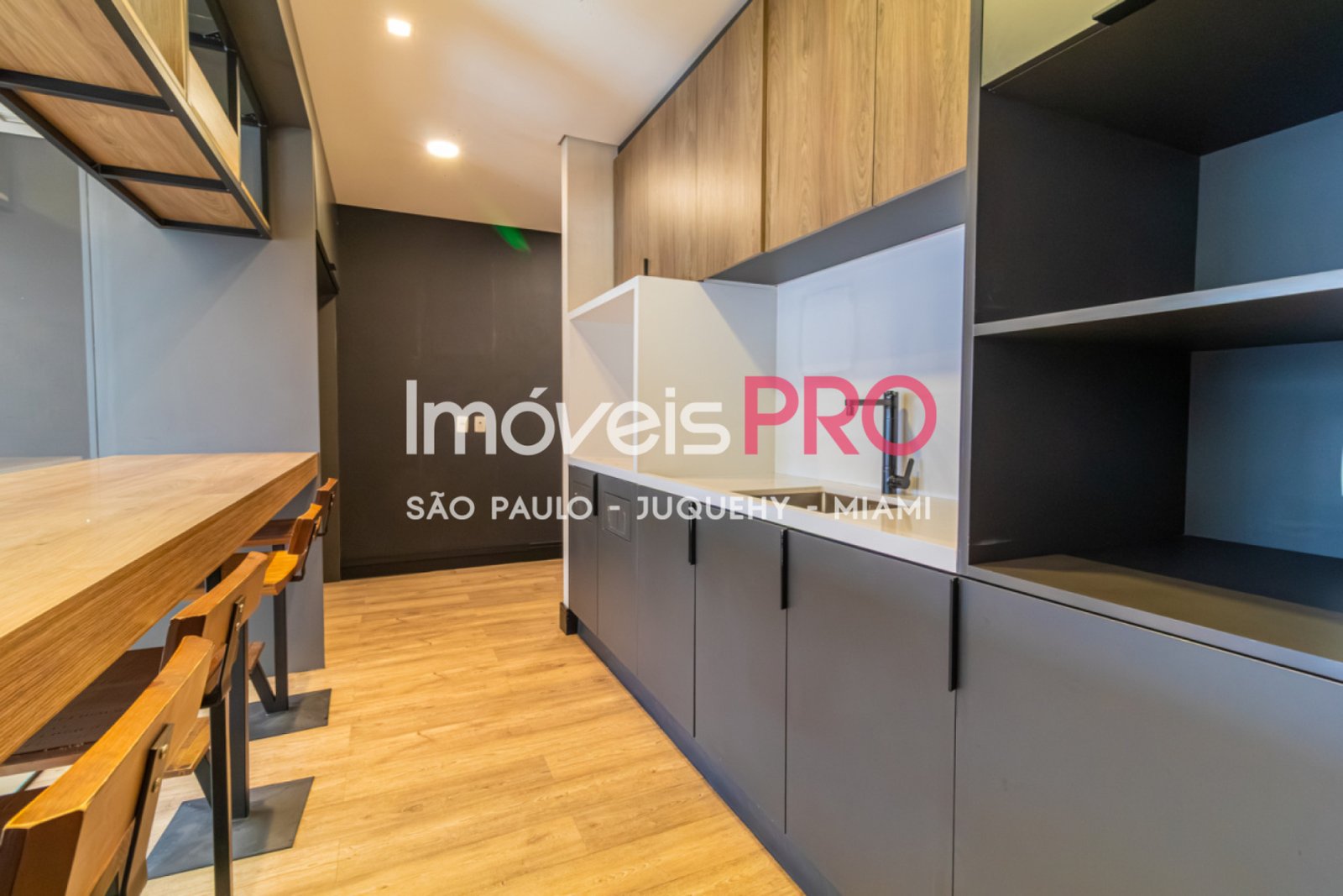 Foto :: https://assets.imoveispro.com.br/thumb/IP38142/conj-comercial-aluguel-itaim-bibi_IP38142_11_1920x1080.jpg?