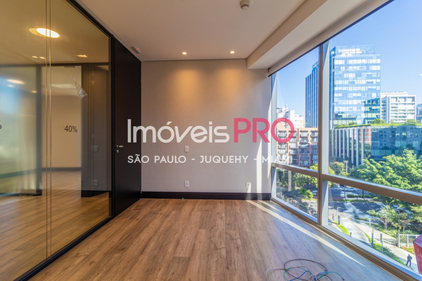 Foto :: https://assets.imoveispro.com.br/thumb/IP38142/conj-comercial-aluguel-itaim-bibi_IP38142_35_1920x1080.jpg?