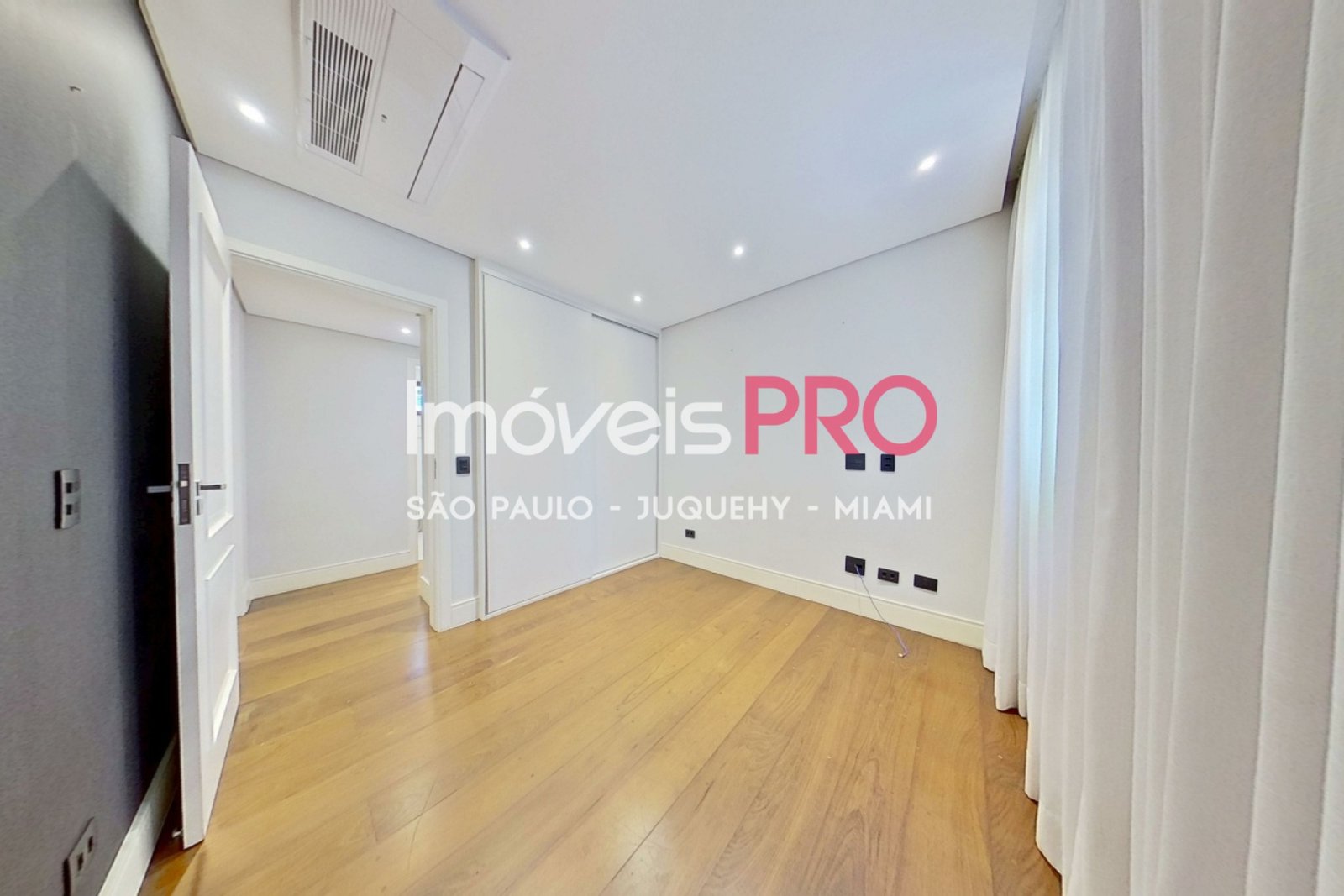 Foto :: https://assets.imoveispro.com.br/thumb/IP38174/apartamento-venda-moema_IP38174_29_1920x1080.jpg?1773800751