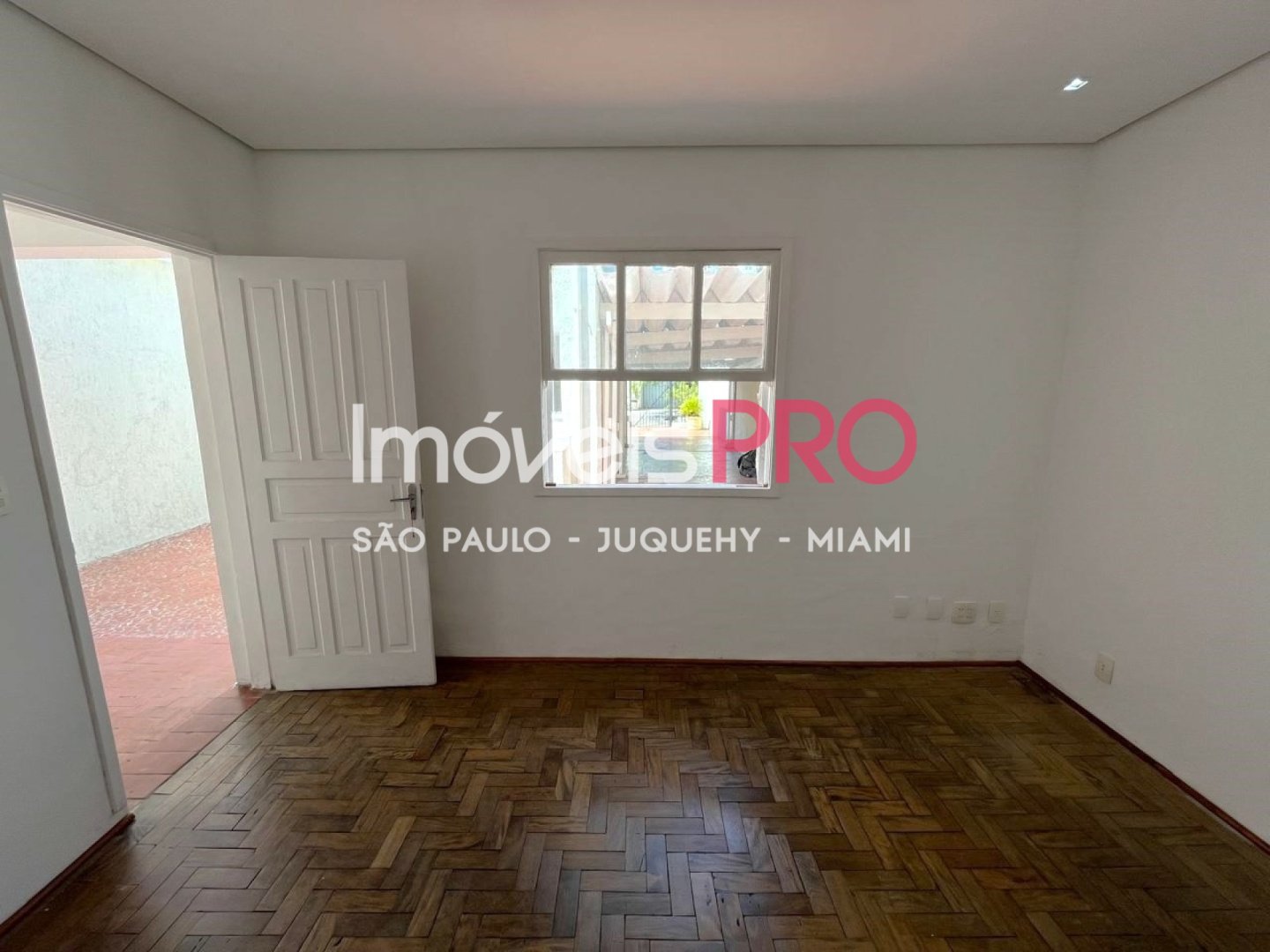 Foto :: https://assets.imoveispro.com.br/thumb/IP38177/casa-de-vila-venda-vila-nova-conceicao_IP38177_29_1920x1080.jpg?