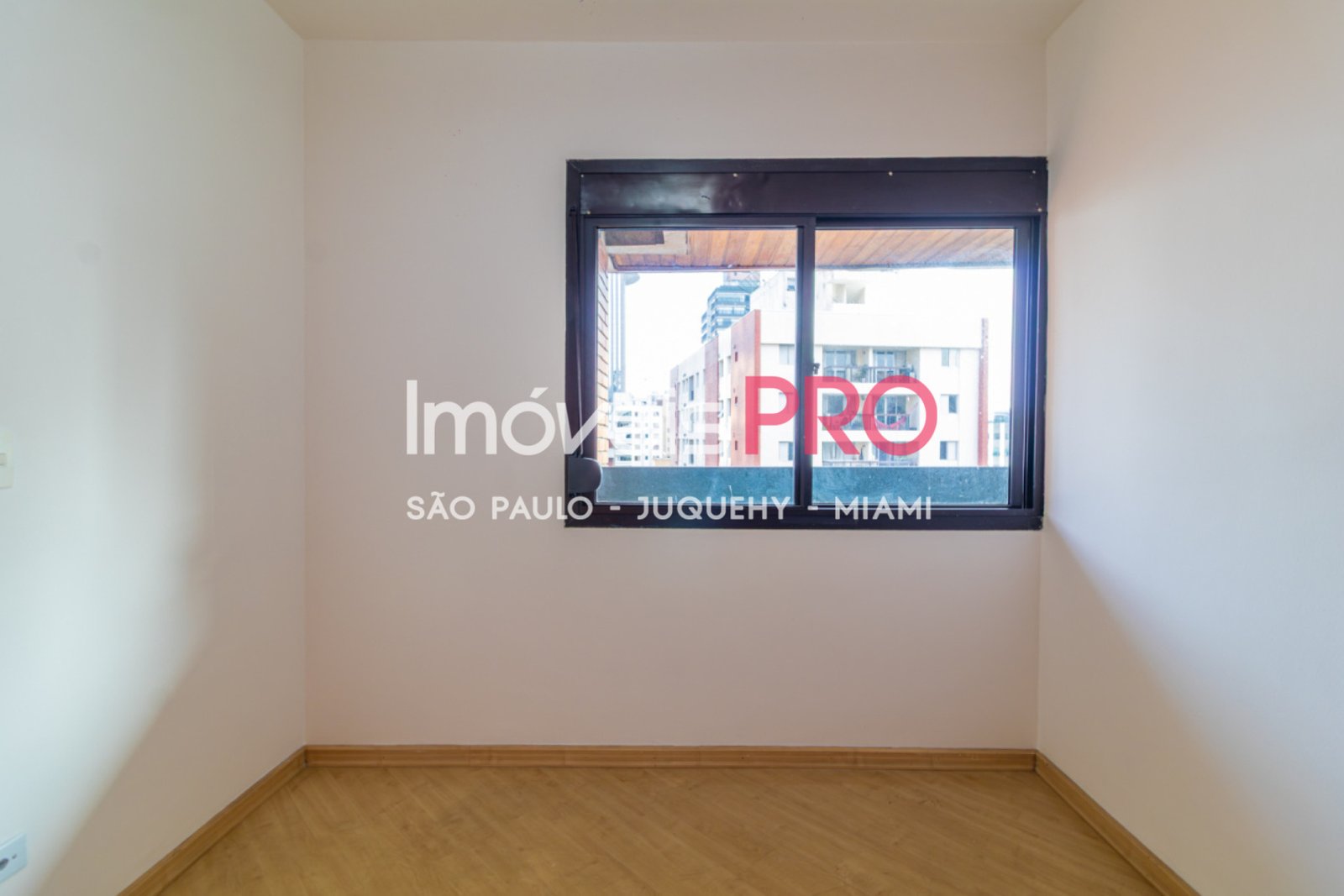 Foto :: https://assets.imoveispro.com.br/thumb/IP38183/apartamento-aluguel-pinheiros_IP38183_17_1920x1080.jpg?