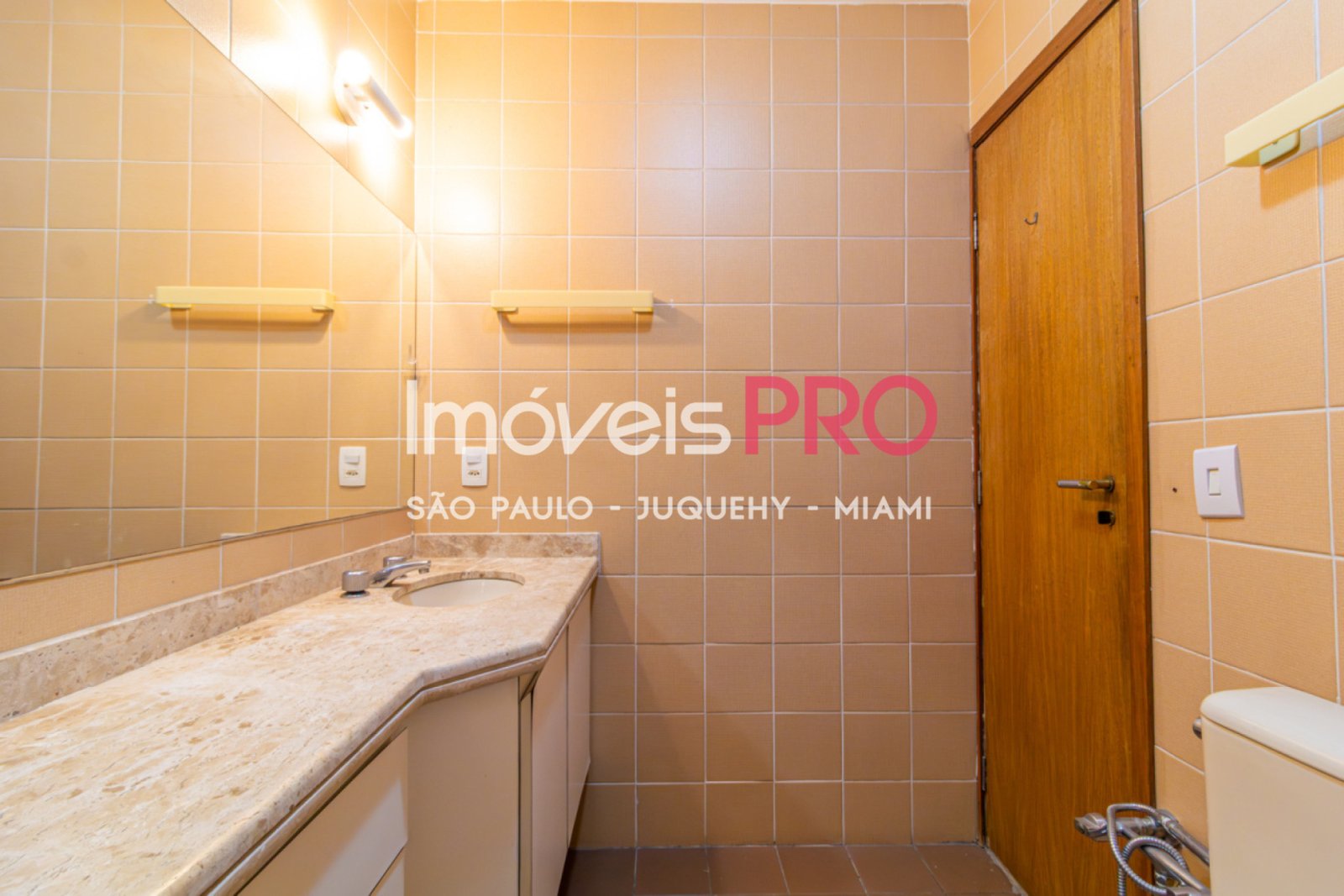 Foto :: IP38183