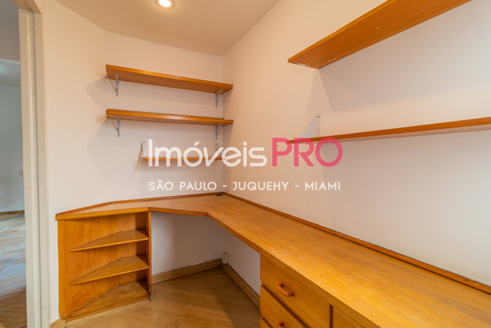 Foto :: https://assets.imoveispro.com.br/thumb/IP38183/apartamento-aluguel-pinheiros_IP38183_23_1920x1080.jpg?