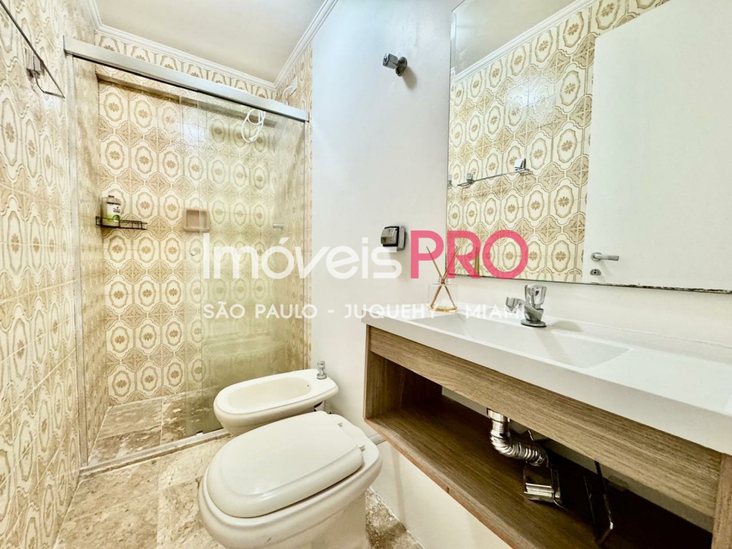 Foto :: https://assets.imoveispro.com.br/thumb/IP38184/apartamento-venda-moema-passaros_IP38184_11_1920x1080.jpg?