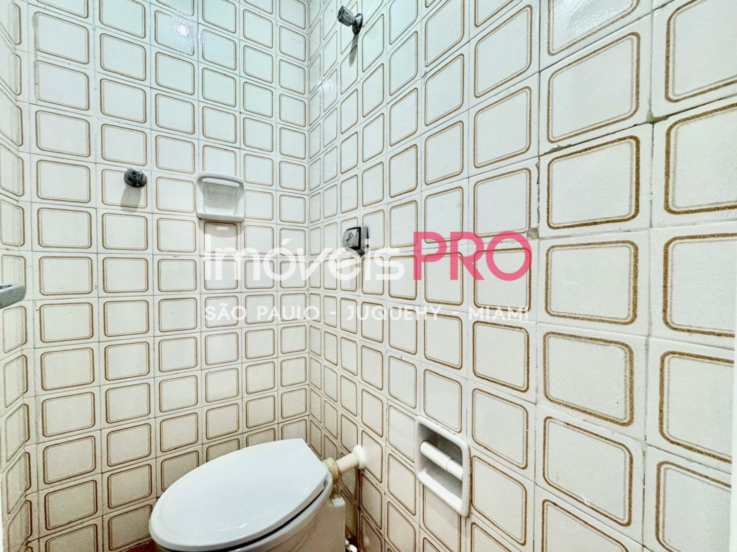 Foto :: https://assets.imoveispro.com.br/thumb/IP38184/apartamento-venda-moema-passaros_IP38184_17_1920x1080.jpg?