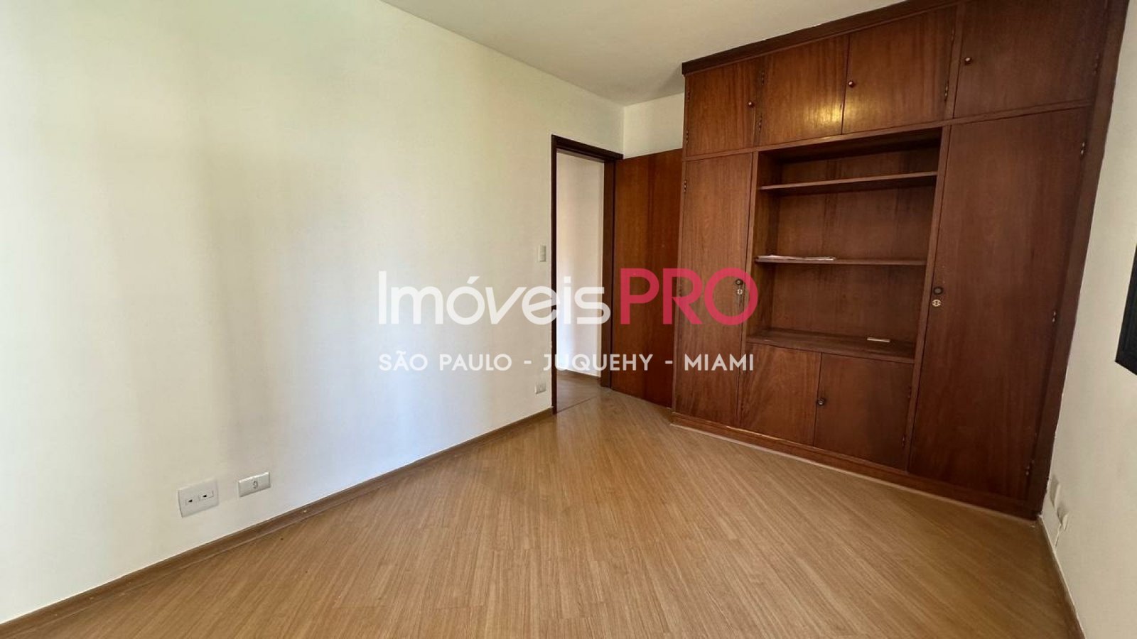 Foto :: https://assets.imoveispro.com.br/thumb/IP38185/apartamento-aluguel-moema-indios_IP38185_11_1920x1080.jpg?