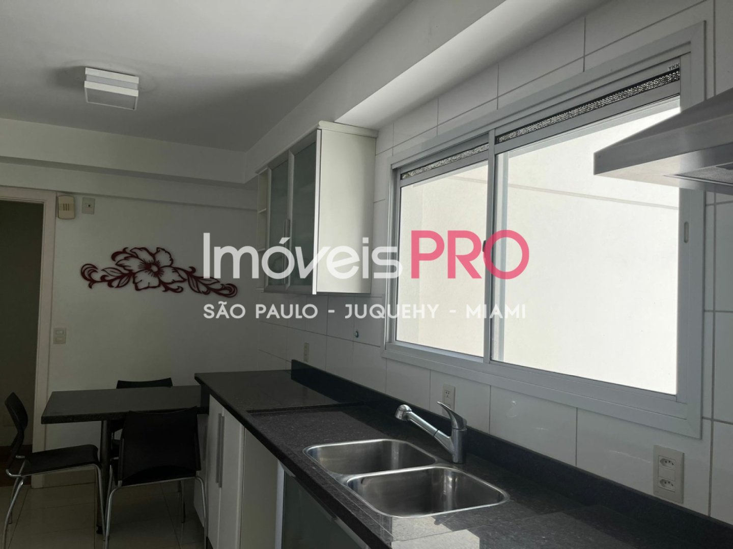 Foto :: IP38190