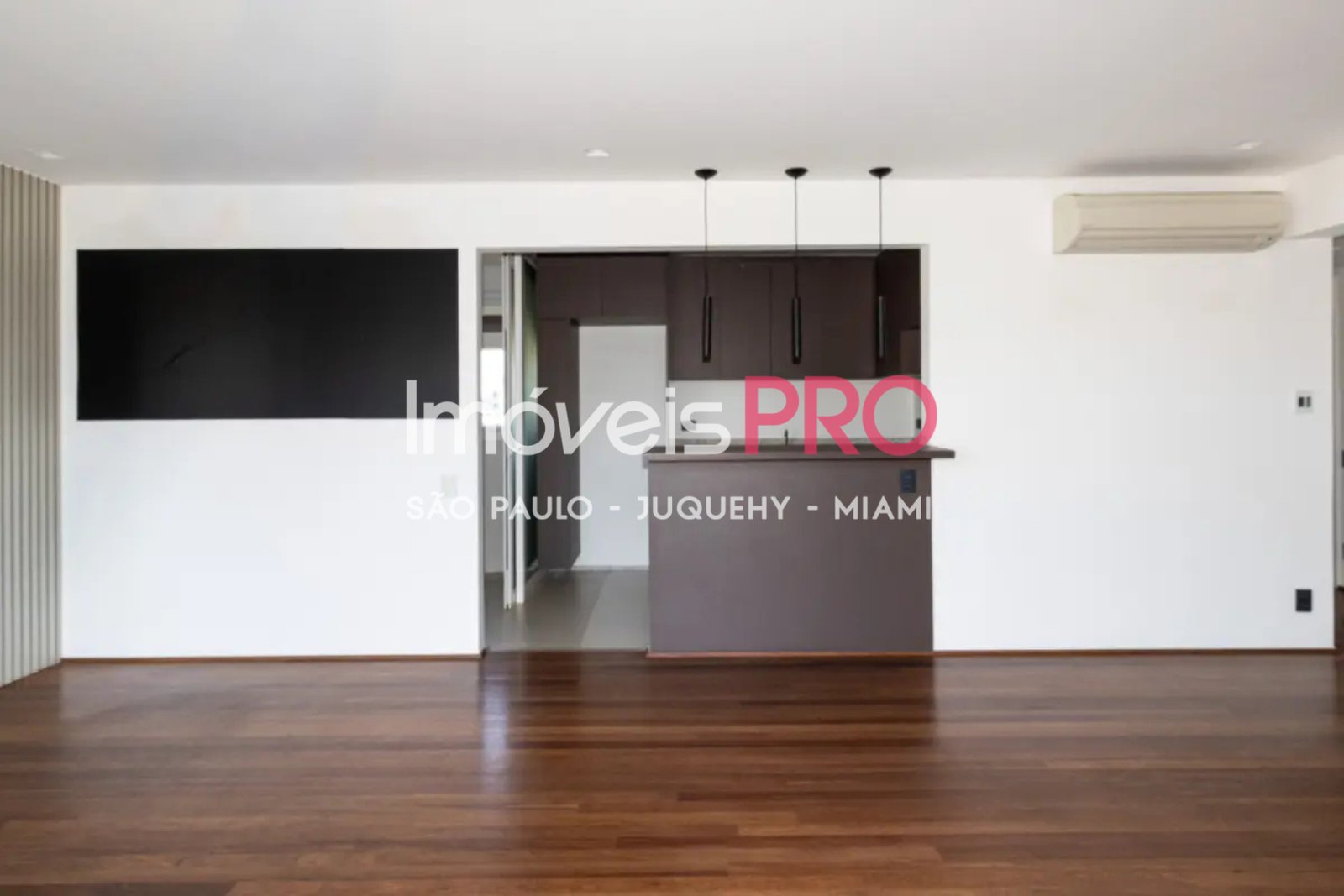Foto :: IP38197