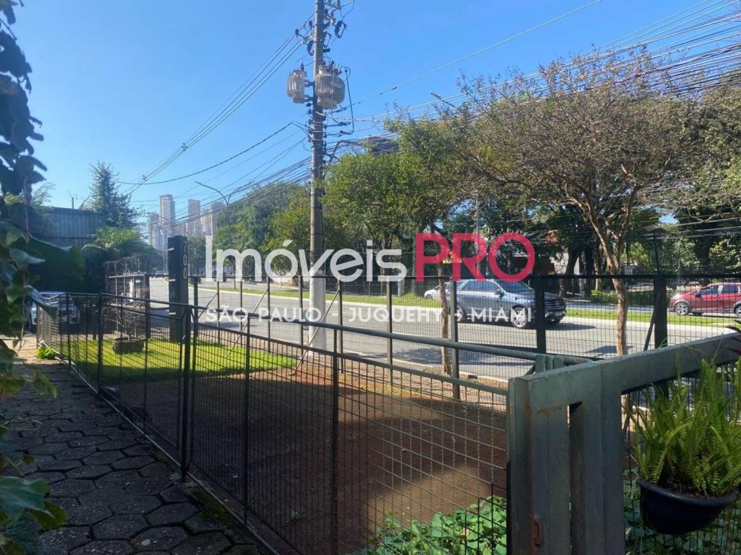 Foto :: https://assets.imoveispro.com.br/thumb/IP38201/predio-venda-vila-leopoldina_IP38201_11_1920x1080.jpg?