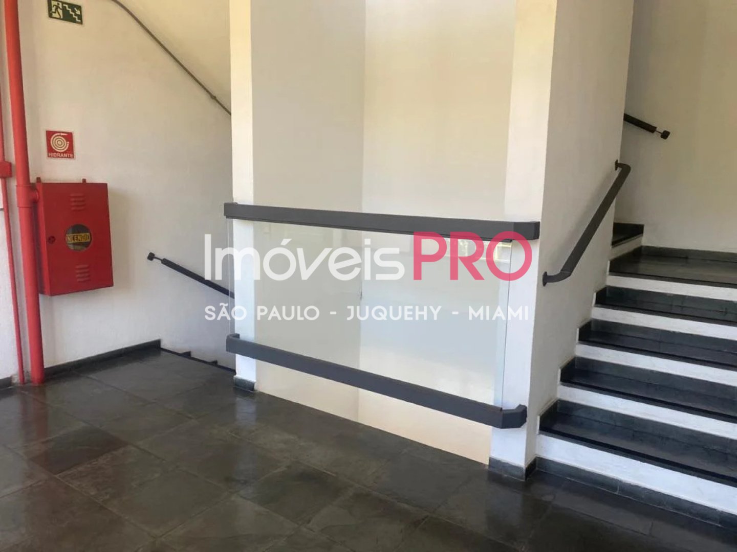 Foto :: https://assets.imoveispro.com.br/thumb/IP38201/predio-venda-vila-leopoldina_IP38201_17_1920x1080.jpg?