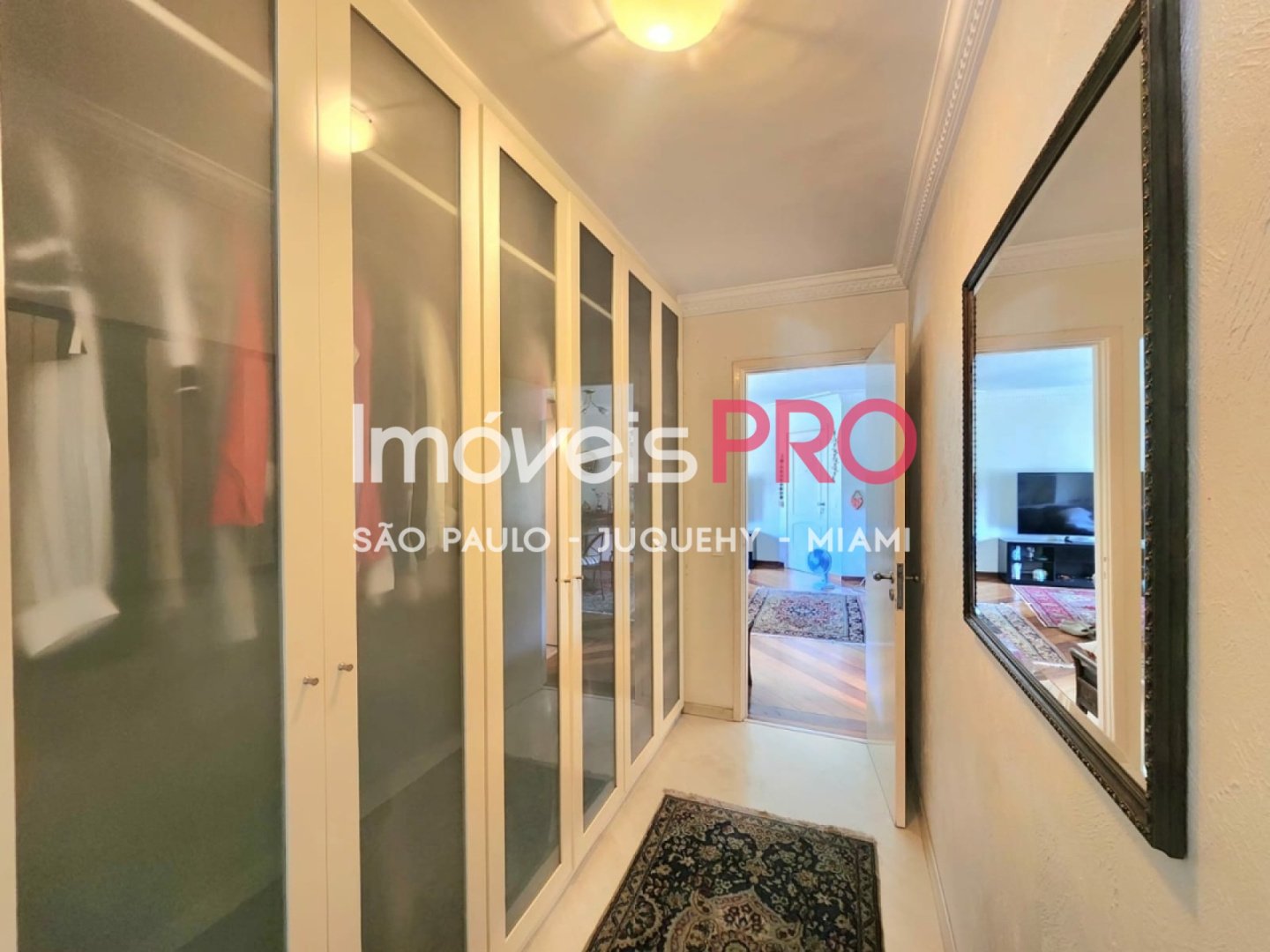 Foto :: https://assets.imoveispro.com.br/thumb/IP38204/apartamento-venda-real-parque_IP38204_11_1920x1080.jpg?