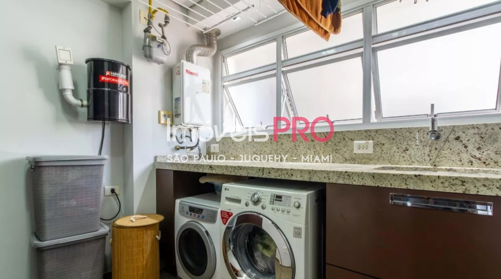 Foto :: IP38205