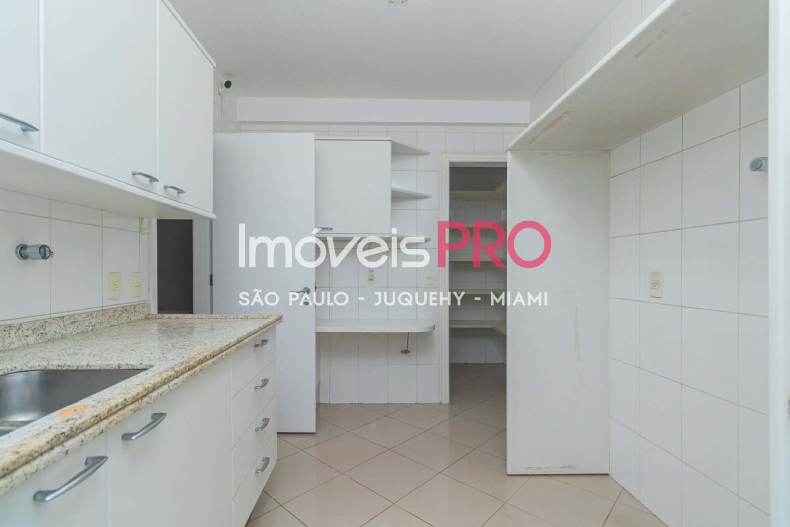 Foto :: IP38213