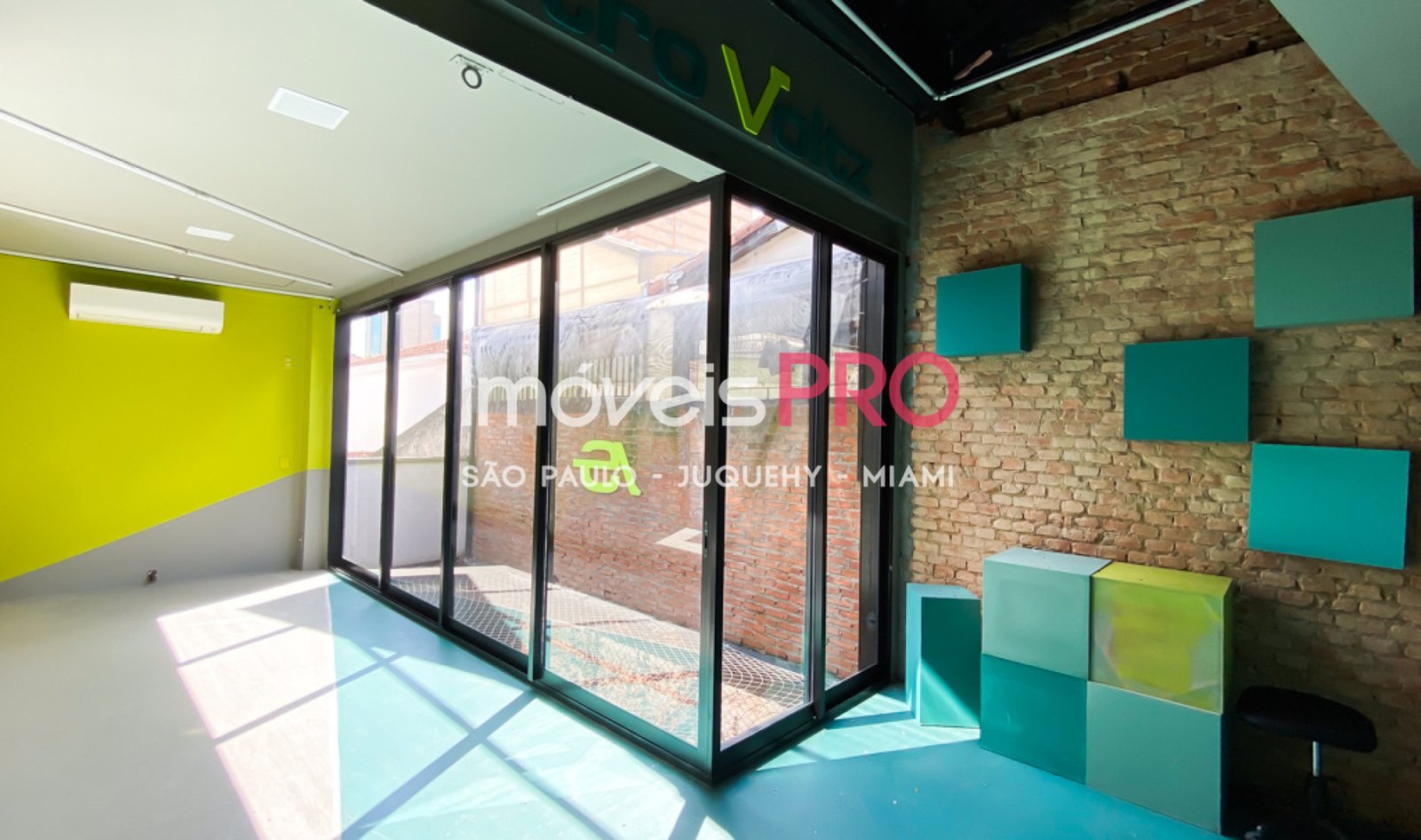 Foto :: https://assets.imoveispro.com.br/thumb/IP38218/loja-venda-vila-nova-conceicao_IP38218_17_1920x1080.jpg?