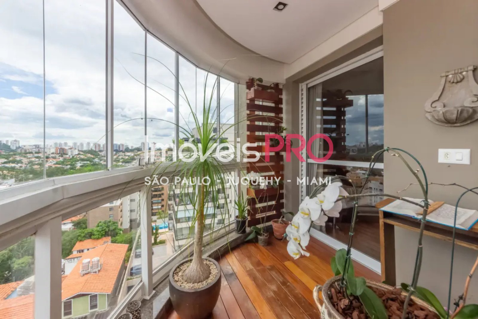 Foto :: https://assets.imoveispro.com.br/thumb/IP38221/cobertura-duplex-venda-jardim-guedala_IP38221_17_1920x1080.jpg?