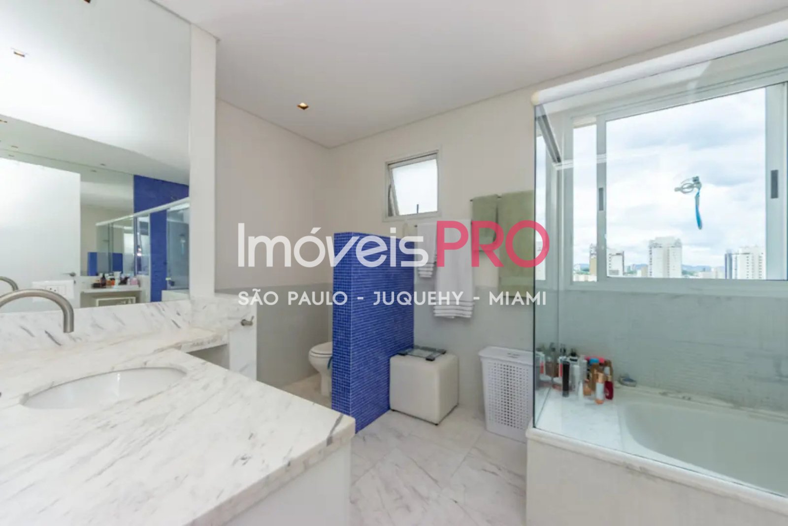 Foto :: https://assets.imoveispro.com.br/thumb/IP38221/cobertura-duplex-venda-jardim-guedala_IP38221_35_1920x1080.jpg?