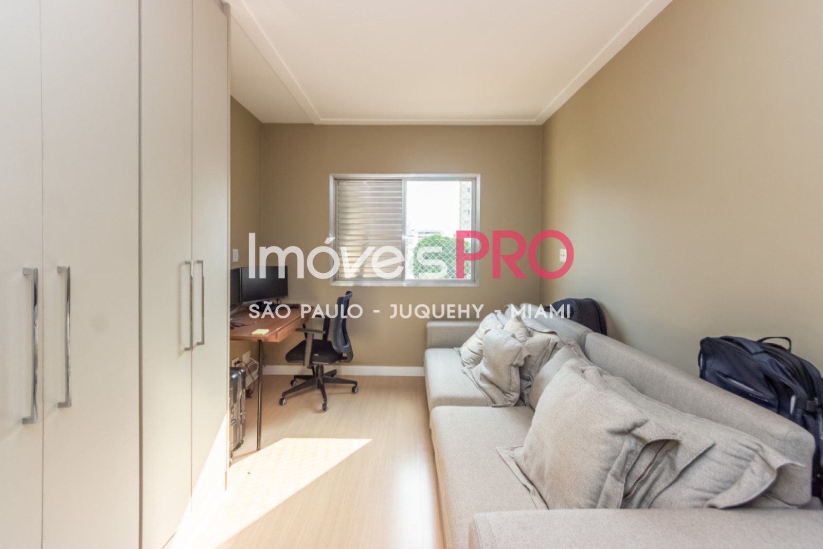 Foto :: IP38226