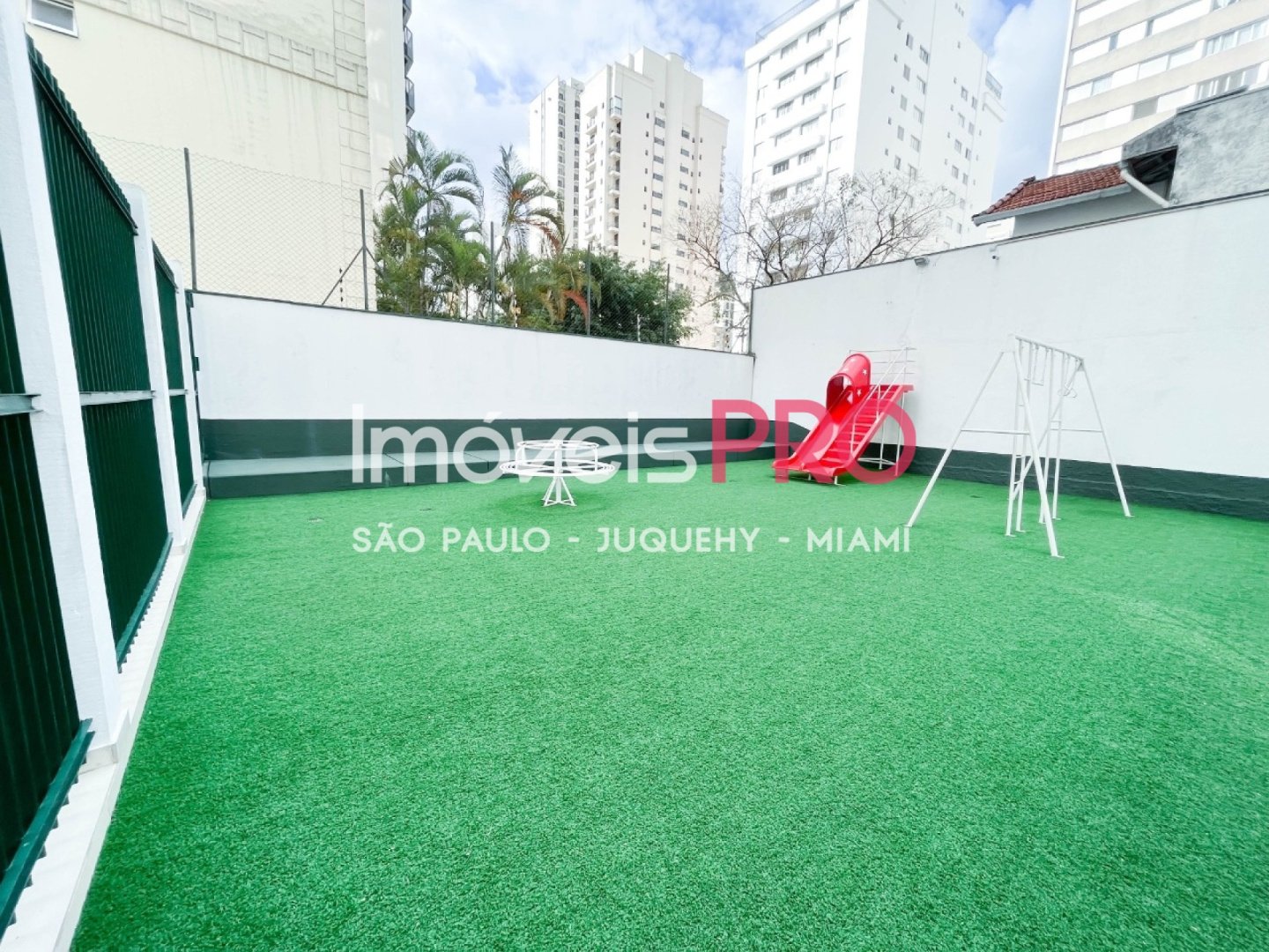 Foto :: https://assets.imoveispro.com.br/thumb/IP38229/apartamento-venda-moema_IP38229_17_1920x1080.jpg?