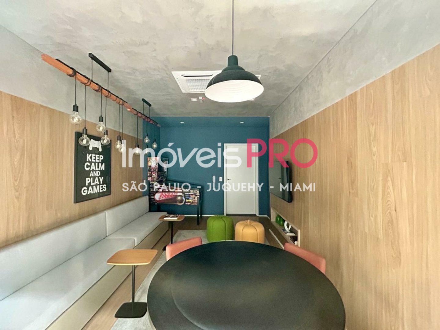 Foto :: https://assets.imoveispro.com.br/thumb/IP38230/apartamento-aluguel-moema_IP38230_17_1920x1080.jpg?