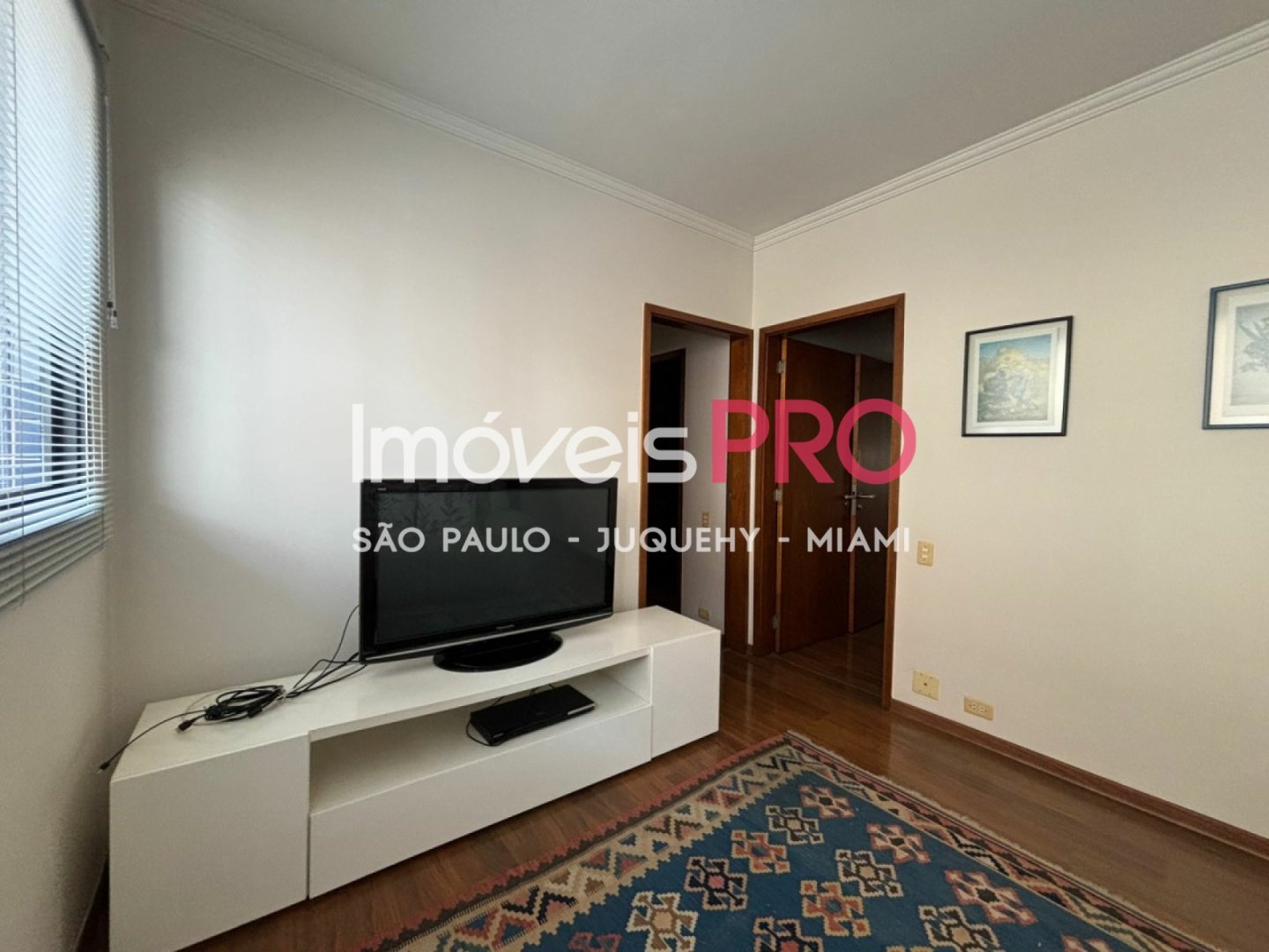 Foto :: https://assets.imoveispro.com.br/thumb/IP38251/apartamento-aluguel-moema-passaros_IP38251_17_1920x1080.jpg?