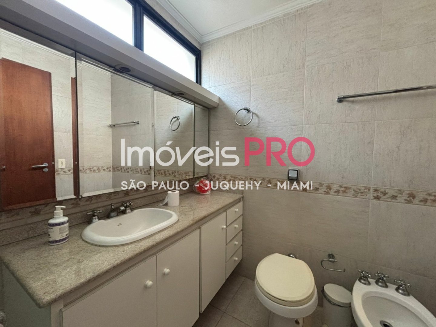 Foto :: https://assets.imoveispro.com.br/thumb/IP38251/apartamento-aluguel-moema-passaros_IP38251_29_1920x1080.jpg?
