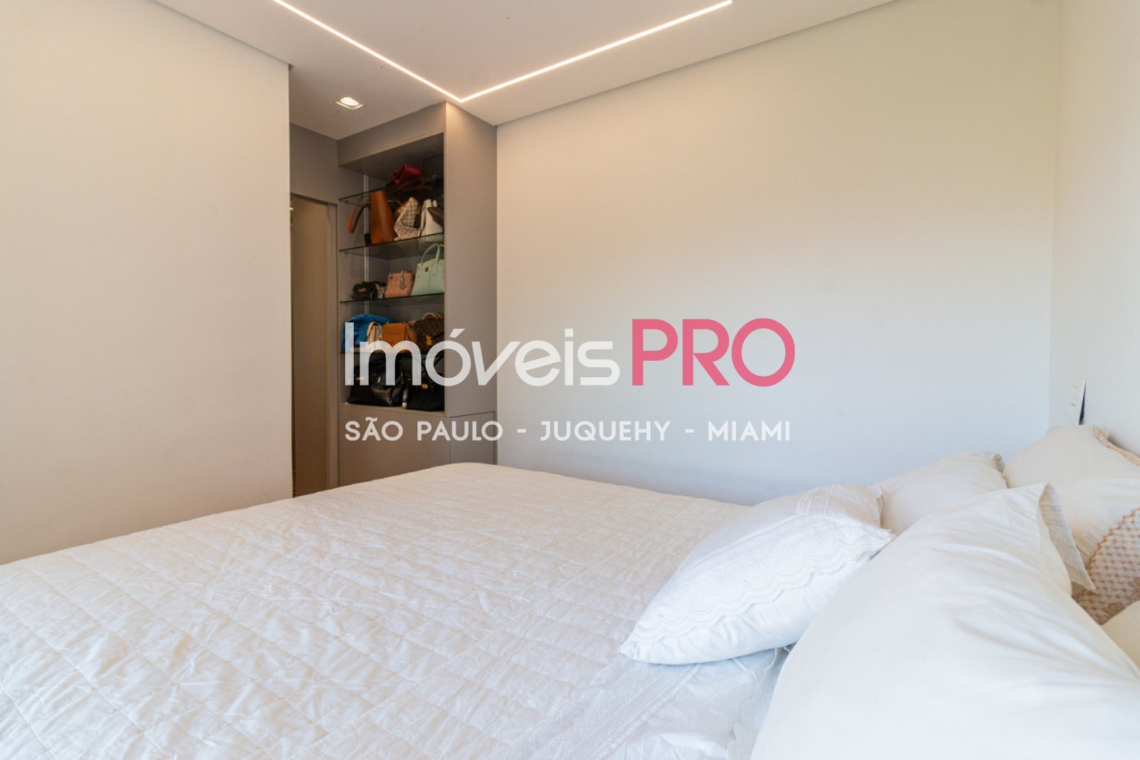 Foto :: https://assets.imoveispro.com.br/thumb/IP38263/apartamento-aluguel-campo-belo_IP38263_23_1920x1080.jpg?