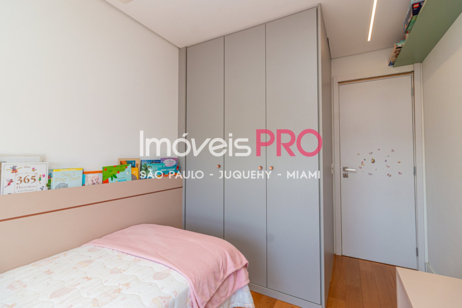 Foto :: https://assets.imoveispro.com.br/thumb/IP38263/apartamento-aluguel-campo-belo_IP38263_35_1920x1080.jpg?