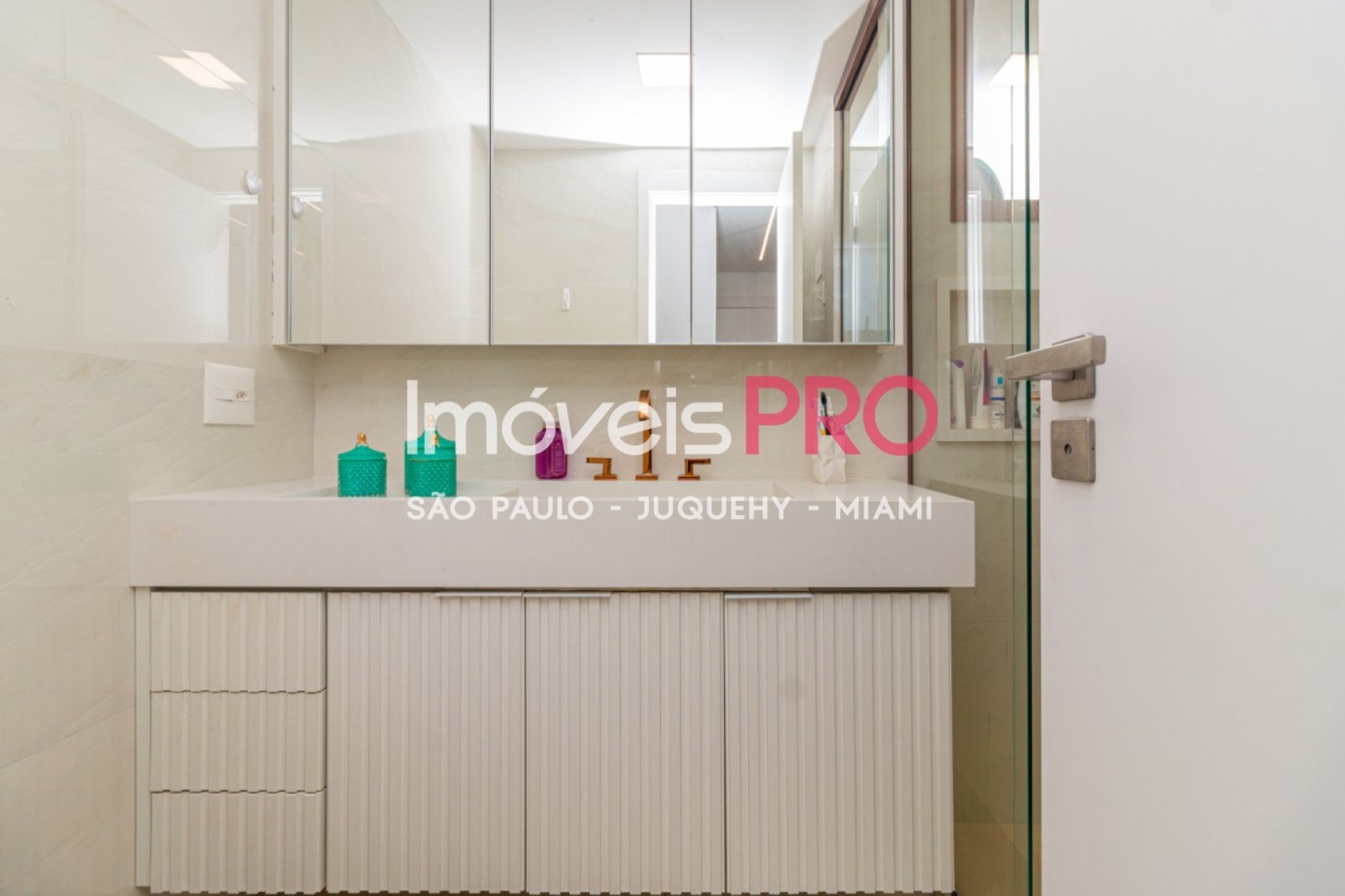 Foto :: https://assets.imoveispro.com.br/thumb/IP38263/apartamento-aluguel-campo-belo_IP38263_41_1920x1080.jpg?