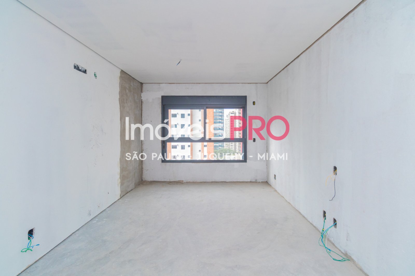 Foto :: IP38264