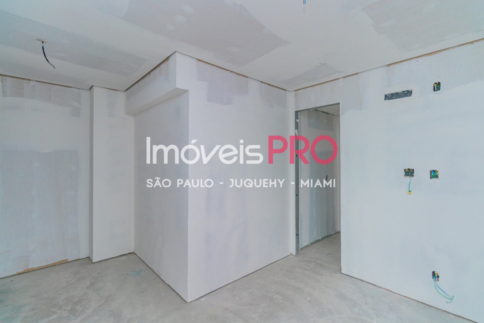 Foto :: IP38264