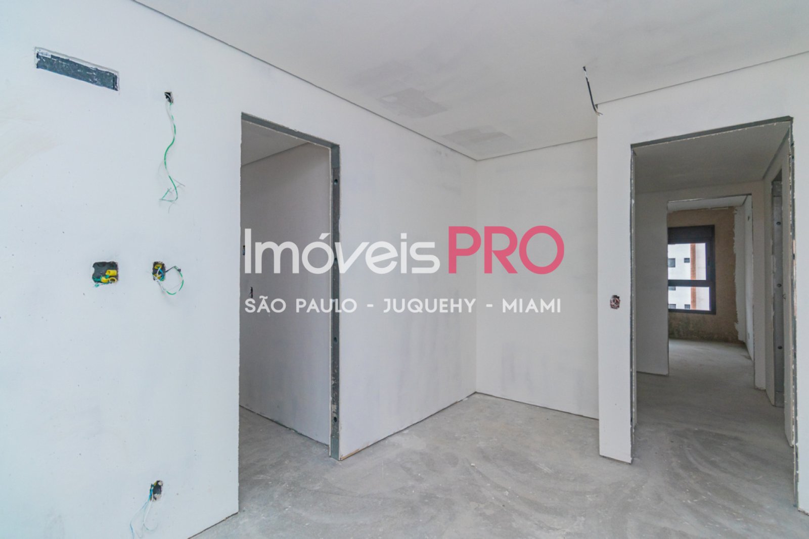 Foto :: https://assets.imoveispro.com.br/thumb/IP38264/cobertura-duplex-venda-moema_IP38264_23_1920x1080.jpg?