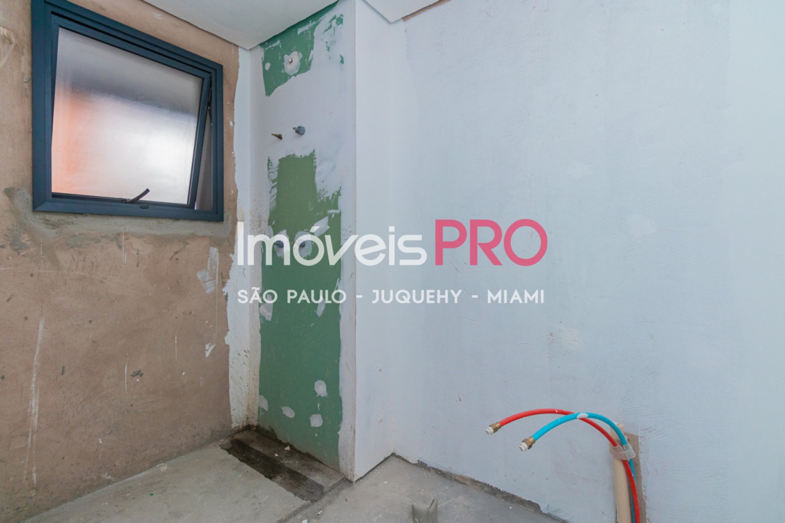 Foto :: IP38264