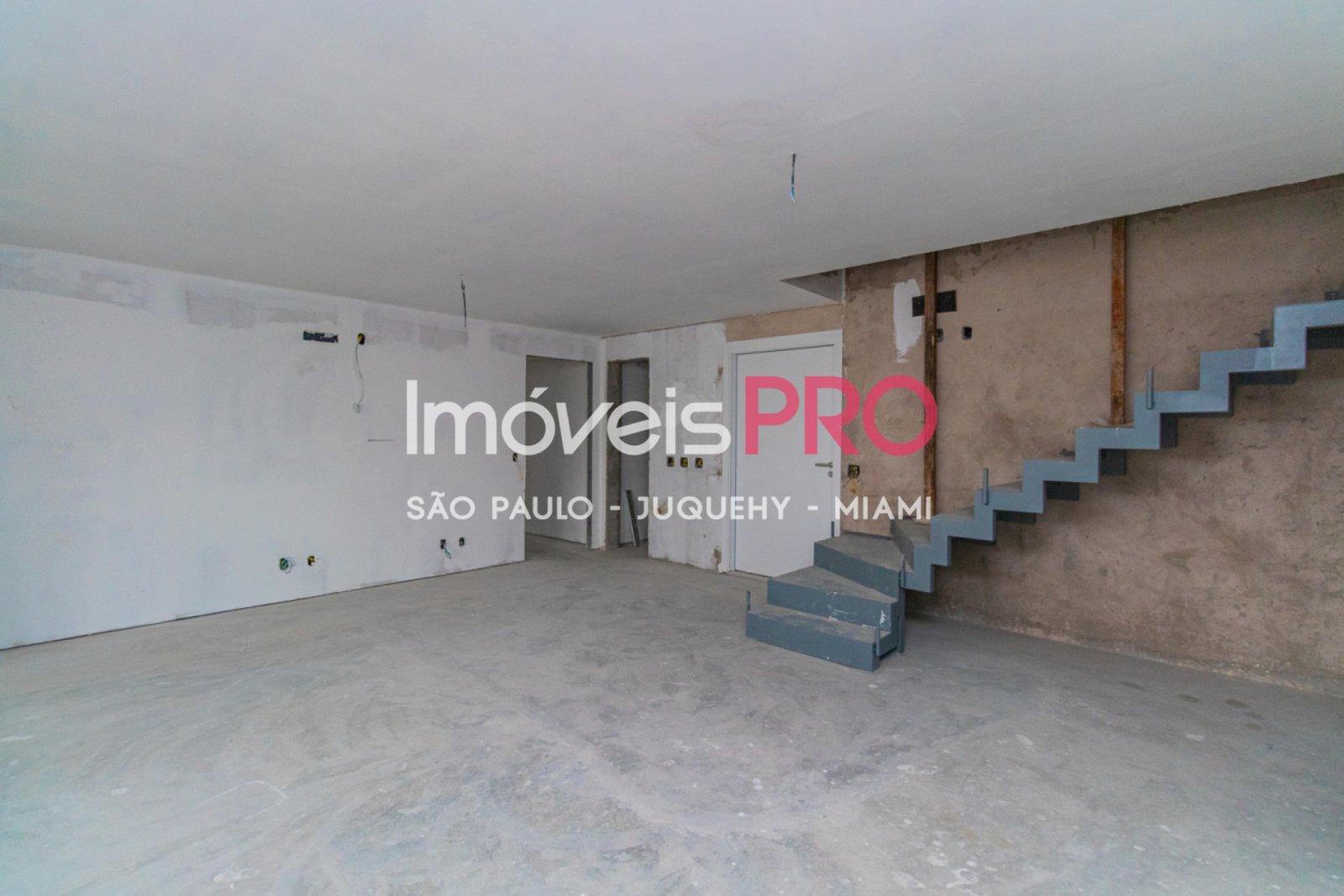 Foto :: IP38264
