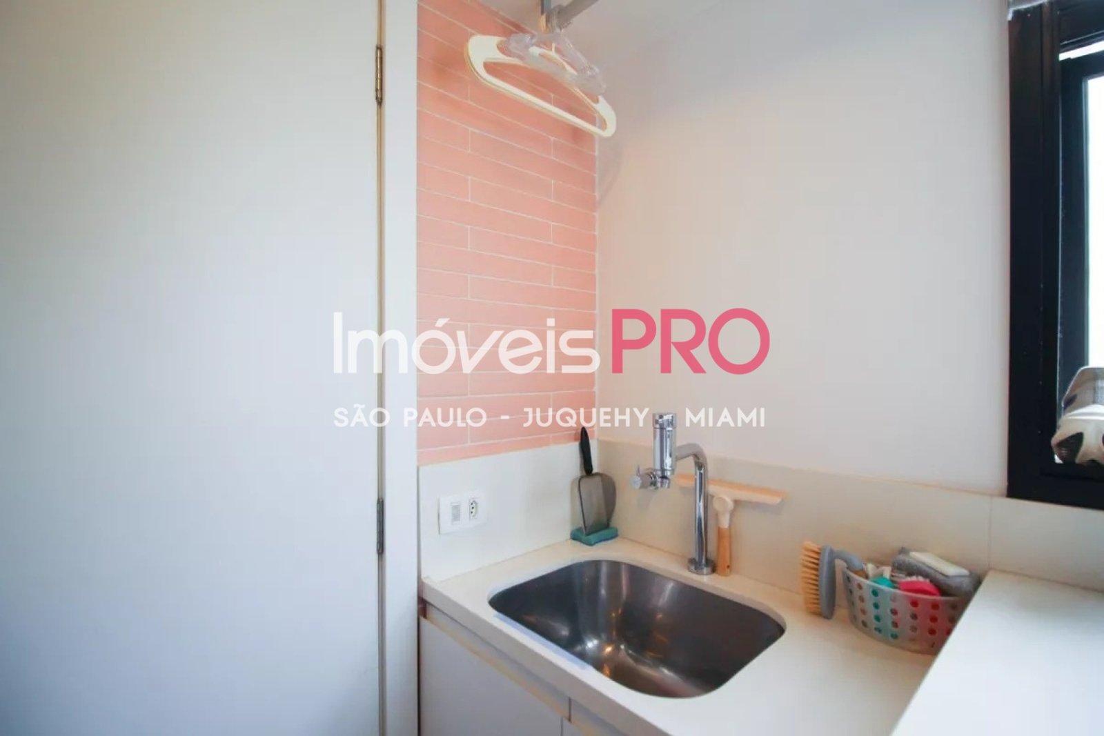 Foto :: https://assets.imoveispro.com.br/thumb/IP38271/apartamento-venda-moema-passaros_IP38271_41_1920x1080.jpg?