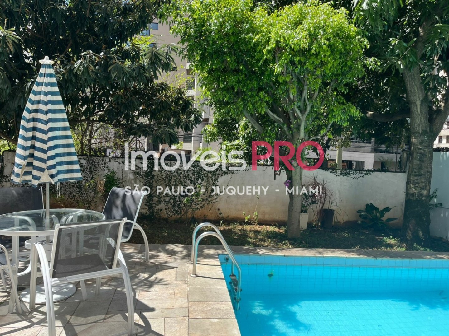 Foto :: https://assets.imoveispro.com.br/thumb/IP38284/apartamento-aluguel-moema-passaros_IP38284_23_1920x1080.jpg?