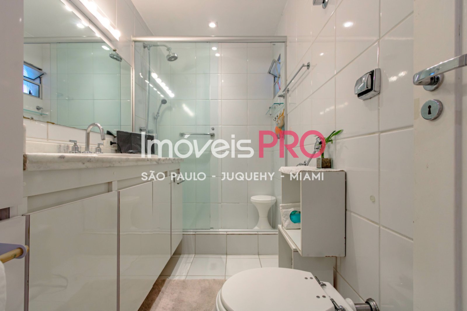 Foto :: https://assets.imoveispro.com.br/thumb/IP38293/apartamento-venda-itaim-bibi_IP38293_11_1920x1080.jpg?