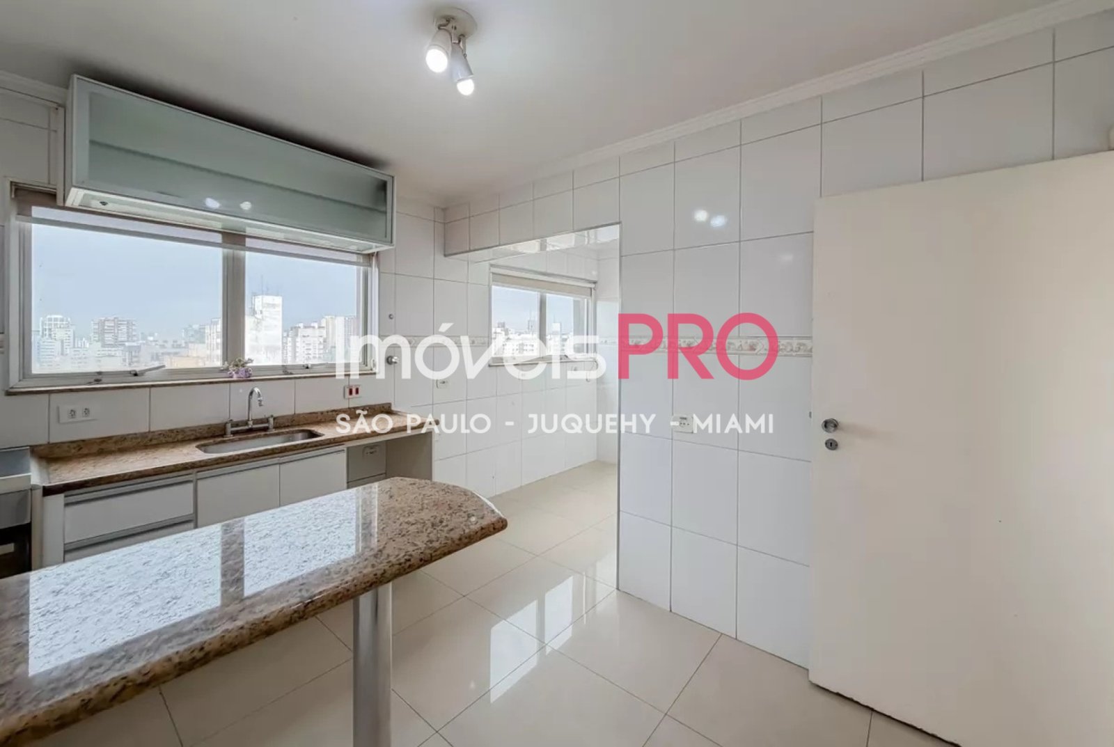 Foto :: https://assets.imoveispro.com.br/thumb/IP38313/apartamento-venda-vila-mariana_IP38313_11_1920x1080.jpg?