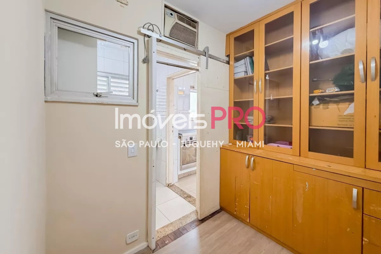 Foto :: https://assets.imoveispro.com.br/thumb/IP38313/apartamento-venda-vila-mariana_IP38313_29_1920x1080.jpg?