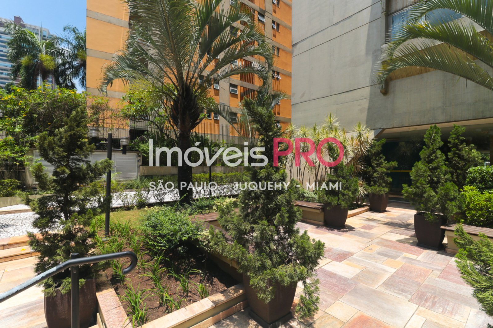 Foto :: https://assets.imoveispro.com.br/thumb/IP38313/apartamento-venda-vila-mariana_IP38313_47_1920x1080.jpg?