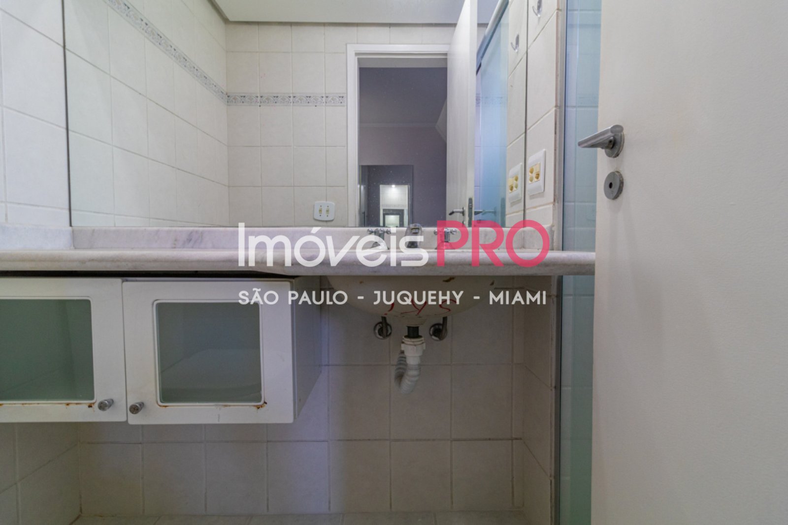 Foto :: https://assets.imoveispro.com.br/thumb/IP38315/apartamento-aluguel-moema_IP38315_23_1920x1080.jpg?