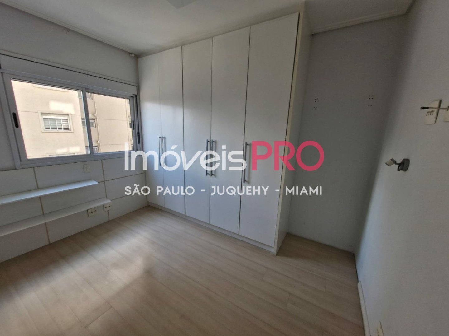Foto :: https://assets.imoveispro.com.br/thumb/IP38316/apartamento-venda-campo-belo_IP38316_17_1920x1080.jpg?