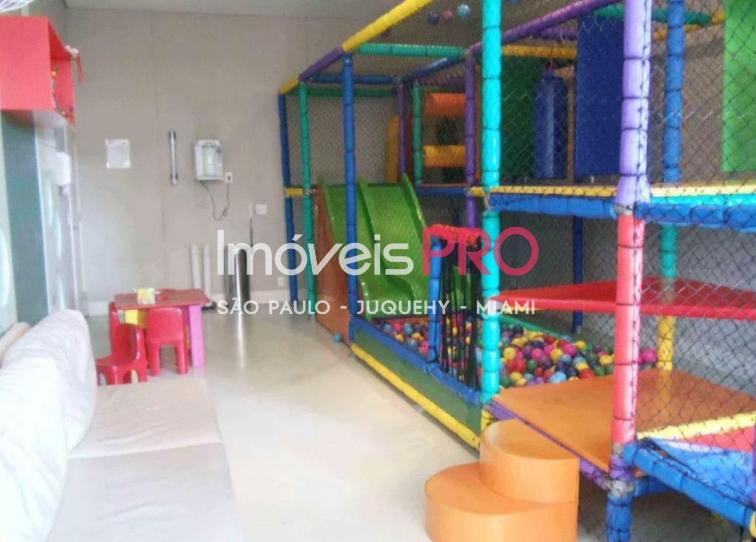 Foto :: IP38316